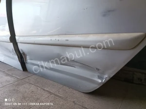 Az hasarlı orjinal boyasız sol arka kapı
