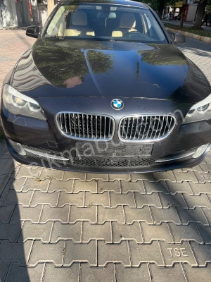 BMW F10 için ÖN ARKA TAMPON VE YAN MARŞPİYEL