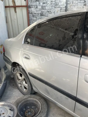 toyota avensis sağ arka kapı
