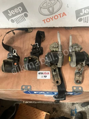1993-1998 MODEL TOYOTA CARİNA EMNİYET KEMERLERİ