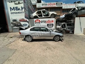 1999 MODEL TOYOTA AVENSİS 2.0 3S MOTOR AYNA